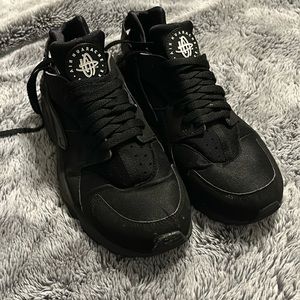 Black Nike Air